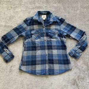Field & Stream Women’s Flannel Button Up Shirt Blue Collared Size Medium Outdoor